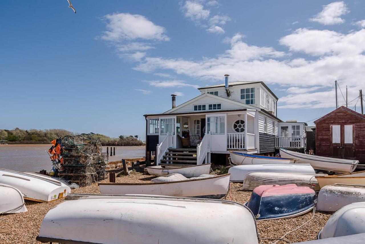 The Boathouse In Felixstowe Ferry - Stunning Waterfront Property Экстерьер фото