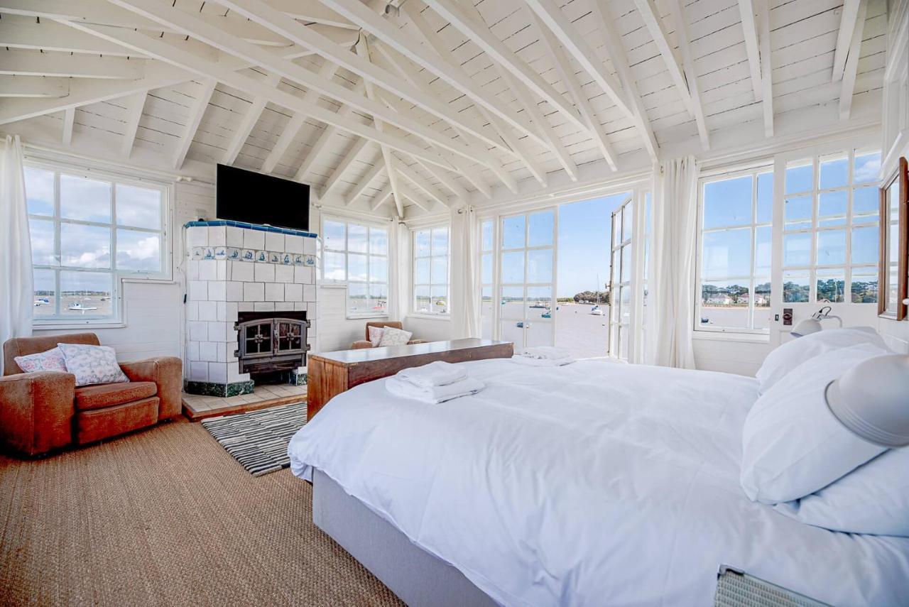 The Boathouse In Felixstowe Ferry - Stunning Waterfront Property Экстерьер фото