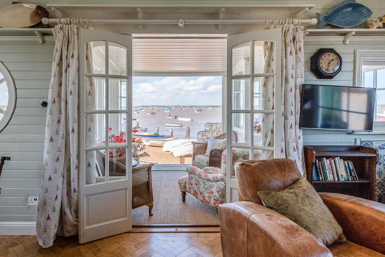 The Boathouse In Felixstowe Ferry - Stunning Waterfront Property Экстерьер фото
